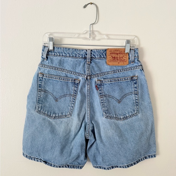Levi's Pants - VTG Levi's 647 Denim Shorts Jr Womens 9 Light Wash 90s HighRise Mom 6.5” Shorts